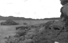 海岸、弁天社裏の海岸