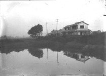 溜池（？）　日峰山が見える