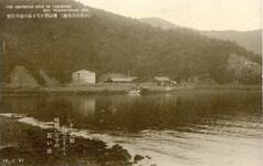 磯浪静かなる谷の浦の岸壁（阿波椿泊名勝）③