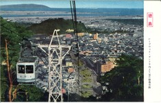 ロープウェイゴンドラ内より見た徳島市街（彩色）