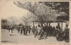 徳島大瀧山公園内（神武天皇銅像之前）