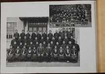 卒業生集合写真・写生の一コマ