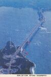 渦潮と雄大な橋　鳴門海峡